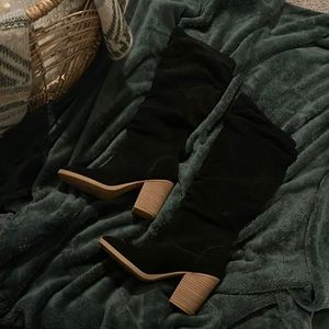 Abeegd Black Boots Size 7 1/2